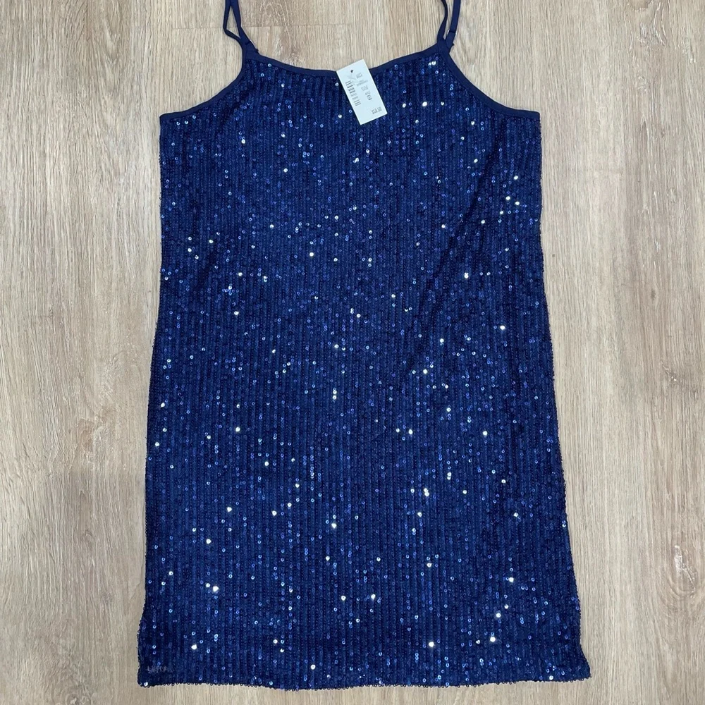 Dress - Picture 2 of 3